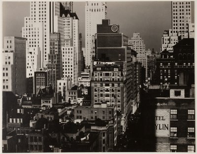 Vanuit mijn raam bij An American Place, noord door Alfred Stieglitz