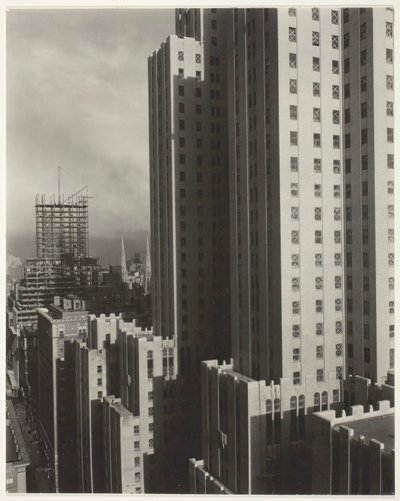 Vanuit mijn raam in het Shelton, West, 1931 door Alfred Stieglitz