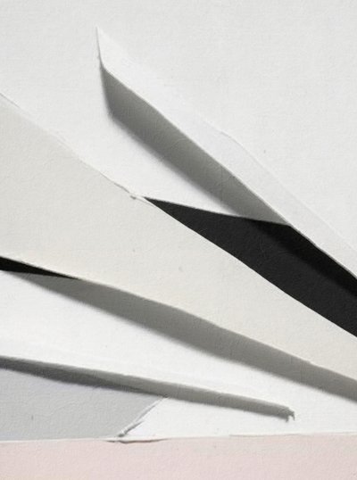 Schaduwrijke geometrische plooien door Alma