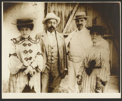 [Alphonse Mucha met zussen Ana en Andela en Andela