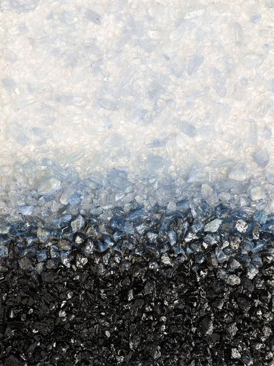 Blauw-zwart kristal met kleurverloop door Alyson Storms