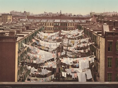 Een Maandag Wasdag, New York City door American 20th Century, Detroit Photographic Company