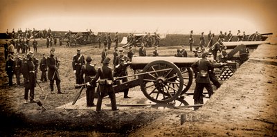 1st Connecticut Heavy Artillery bemant kanonnen in Fort Richardson, eind 1861 door American Photographer