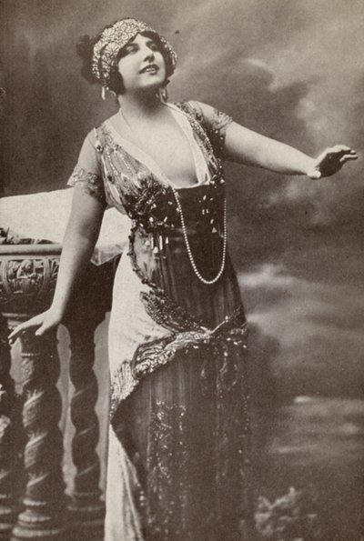 Geraldine Farrar, als "Tosca" (z/w foto) door American Photographer