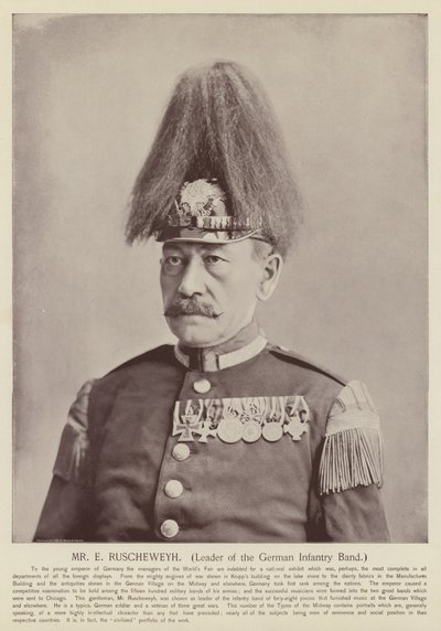 Mr E Ruscheweyh, leider van de Duitse infanterieband door American Photographer