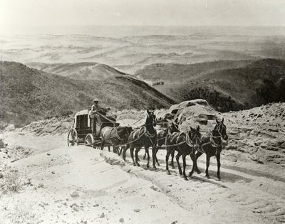 Postkoets die San Marcos Pass, Californië oversteekt door American Photographer