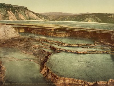Summit Basin, Mammoth Hot Spring, Yellowstone National Park, ca. 1898 door American Photographer