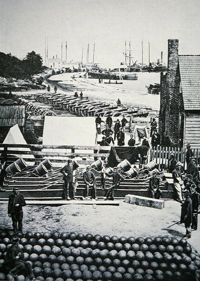 Munitiedepot van het Union Army in City Point, Virginia door American Photographer