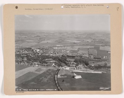 Zicht op Hershey, Pennsylvania, 26 mei 1931 door American Photographer