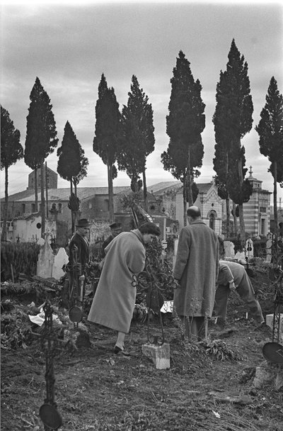 Cemeterey, Venosa, Basilicata, Italië door Ando Gilardi