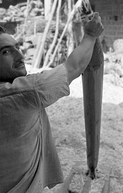 HENNEPVERWERKING, MACENNELA door Ando Gilardi