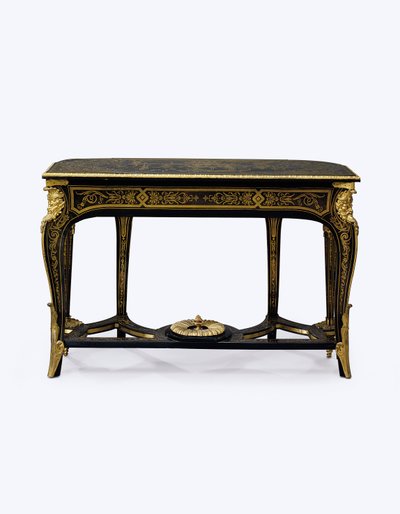 Een van een paar pier tafels met bruin schildpad en verguld montuur, c.1710 door Andre Charles (attr. to) Boulle
