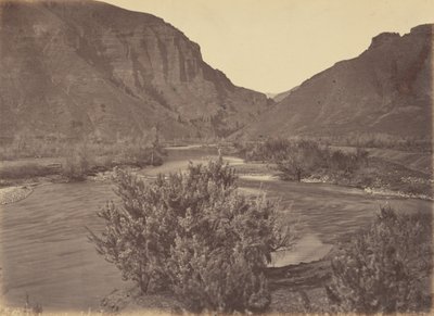 Plaat 37. Wilhelminapas, vanuit het oosten,1869 (foto) door Andrew Joseph Russell