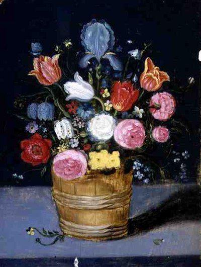 Stilleven van bloemen in een houten kuip door Andries Daniels or Danielsz