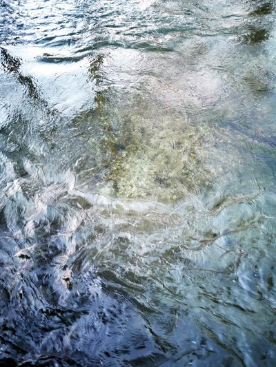 Heldere waterstroom door Angelo Cerantola