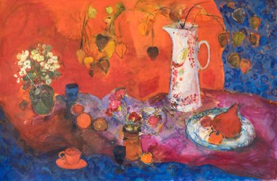 Rood Stilleven met Witte Kan en Fruit door Ann Oram