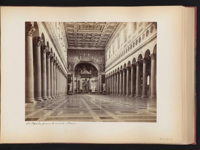 Interieur van de Sint Paulus buiten de Muren te Rome, Italië door Anonymous