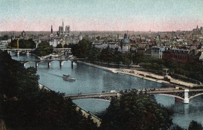 Parijs: panorama van de Seine richting de Kathedraal Notre Dame (Notre-Dame) en het Île de la Cité. Foto uit 1920 in 