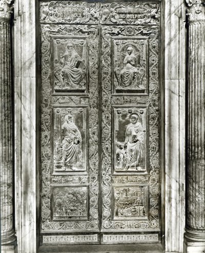 Reliëfpaneel deur versierd met scènes van Christus, de Maagd, SS. Petrus en Paulus en het leven van paus Eugenius IV door Antonio Filarete
