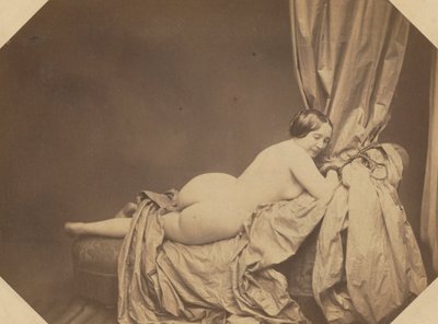 Academisch naakt, liggend op een sofa, ca. 1855 door Auguste Belloc