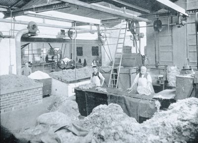 Interieur van een Hoedenfabriek, Victoria, ca.1900, uit 