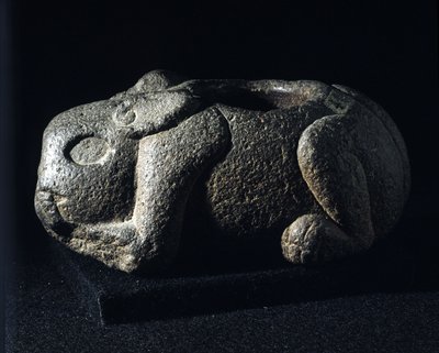 Azteekse kunst: Ometochtli, god konijn baas van dronkenschap. door Aztec Aztec