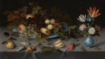 Stilleven met fruit en bloemen door Balthasar van der Ast