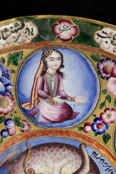 Dekselkom, schotel en lepel met astrologische decoratie, begin 19e eeuw door Baqir Baqir