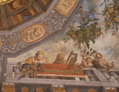 Dammen, muzikant en cupido