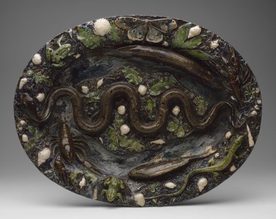 Rustiek Aardewerk: Schotel met Dier- en Plantornamenten, tweede helft van de 16e eeuw door Bernard Palissy