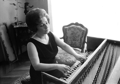  door Bernard Perrine