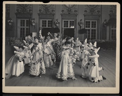 Dansen op het James Hazen Hyde-bal, New York, 31 januari 1905 door Byron Company