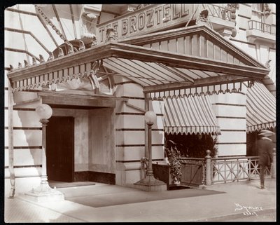 Ingang van Hotel Broztell, 3 East 27th Street, New York, 1906 door Byron Company