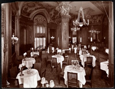 Het damescafé in het Hotel McAlpin door Byron Company