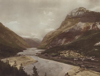 Field, British Columbia en Mount Stephen door Byron Hill Harmon