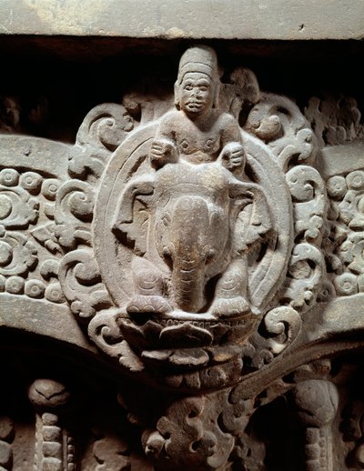 De god Indra op Airavana en de Marut (stenen latei in de stijl van Sambor Prei Kuk) door Cambodian