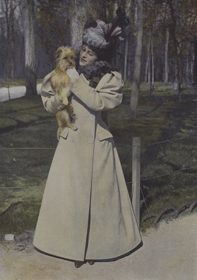 Vrouw in een park in Parijs door Carle de Mazibourg