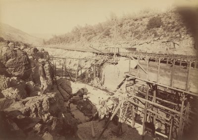 De lift in, Golden Feather, Oroville,1891 (foto) door Carleton Emmons Watkins