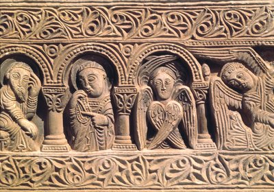Reliëf met heiligen en een seraf, detail van het timpaan van het portaal door Catalan School