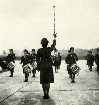 W.A.A.F. Band op Parade, ca. 1943 door Cecil Beaton