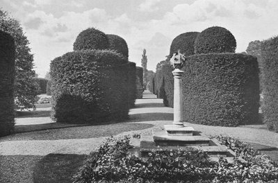 Heslington Hall: Vormsnoeiwerk door Charles Latham