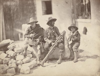 Pifférari Assis, Italiaanse straatmuzikanten (op de binnenplaats, 21 Quai de Bourbon) door Charles Nègre