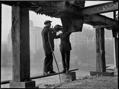 Sloop van de Waterloo Bridge, Lambeth, Greater London Authority, 1936 door Charles William Prickett