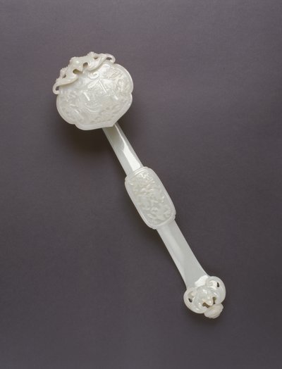 Ruyi scepter (celadon steen) door Chinese School