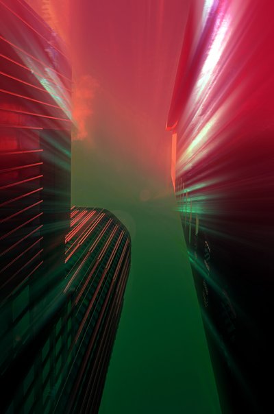  door Chris Hamilton