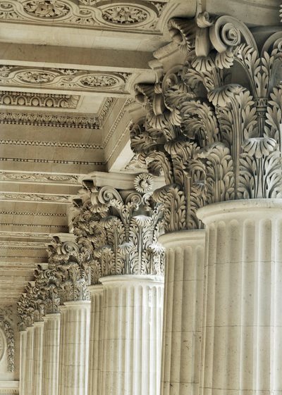 Colonnade door Claude Perrault, Korinthische kapitelen ... door Claude Perrault