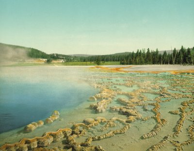 Sapphire Pool, Yellowstone National Park, c.1902 door Detroit Photographic Co.