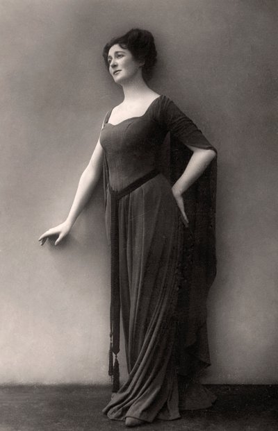 Miriam Clements, Britse acteur en performer, 1910 door Dover Street Photo Studio