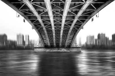 Onder de stadsbrug door EM-Photographies