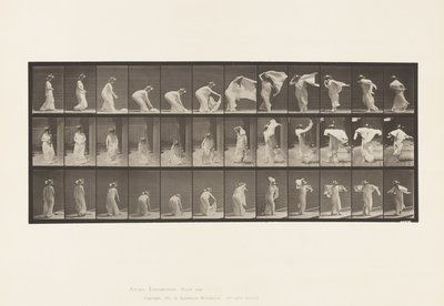 Plaat 233. Sjaal optillen, om schouders doen, draaien door Eadweard Muybridge